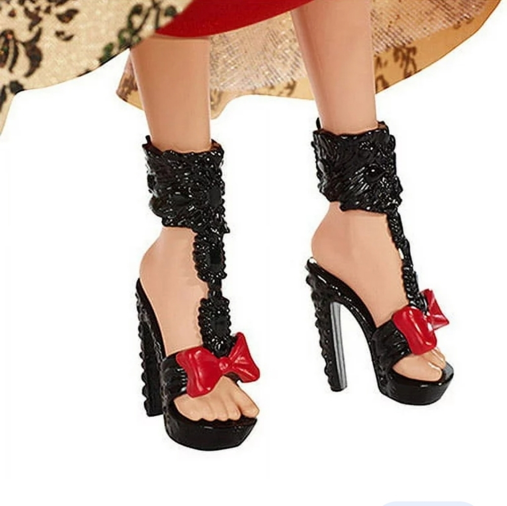 Ever After High Apple White Thronecoming Black Shoes Heels Doll Replacement